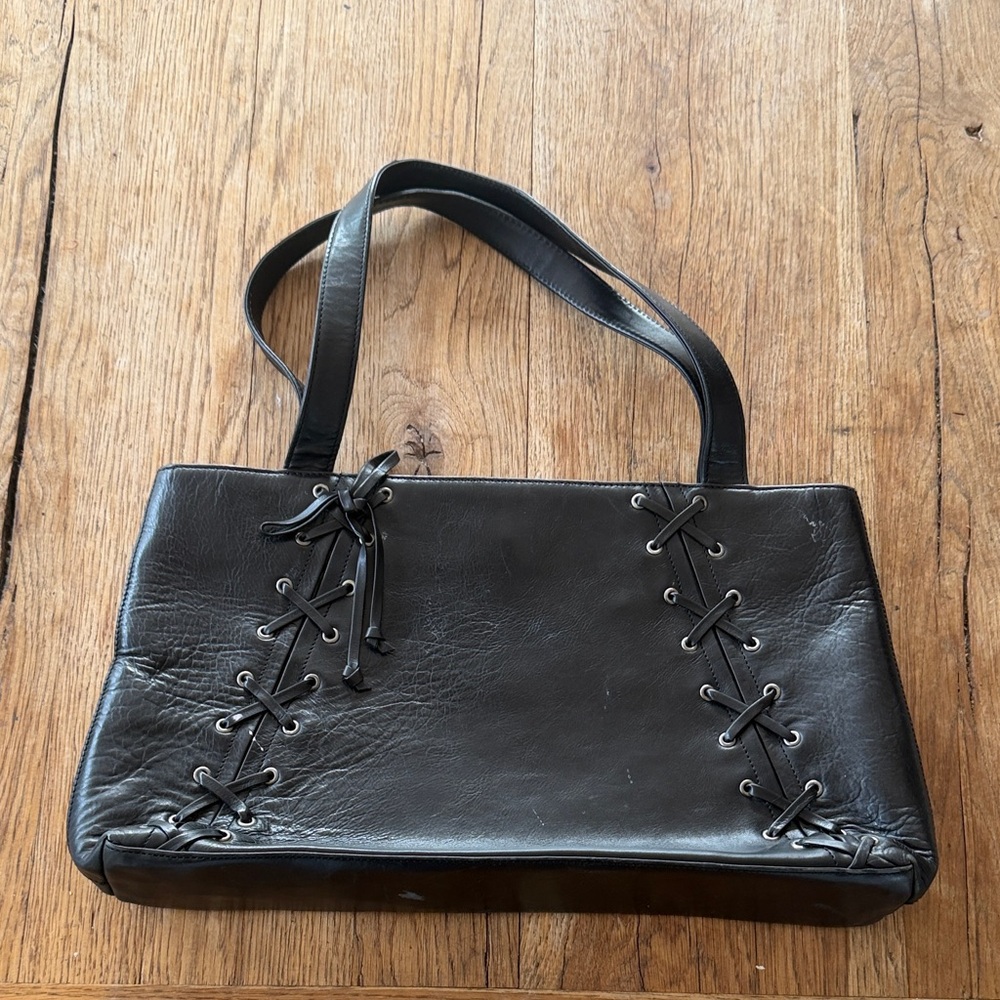BCBG PURSE - Picture 1 of 9